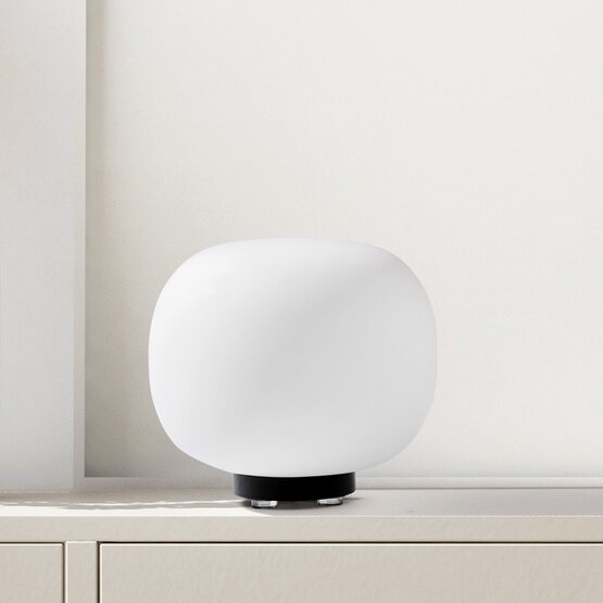 Bombo table lamp Murano glass Table lamp in milky white blown glass on a black painted base - 1 lights - Sforzin illuminazione