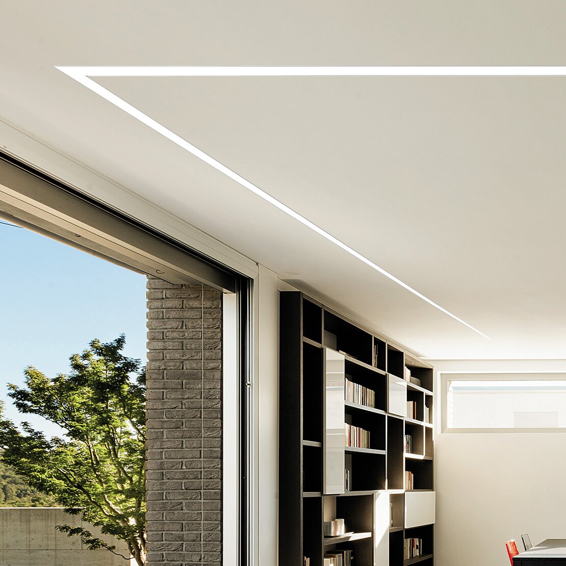 Sistema Led Eubea Incasso - Tira LED de aluminio y cubierta de plástico blanco opal o satinado 50cm - Sforzin illuminazione