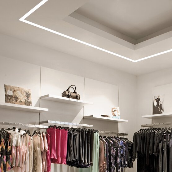 Eubea Incasso Led-System Murano glass LED-Streifen aus weiß lackiertem Aluminium und opal- oder satinweißer Kunststoffabdeckung 50 cm