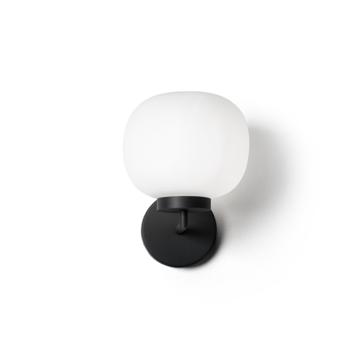Applique Bombo - Applique in vetro bianco e metallo nero - Sforzin illuminazione